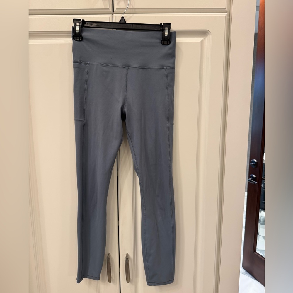Vuori Cropped Blue/Gray Leggings